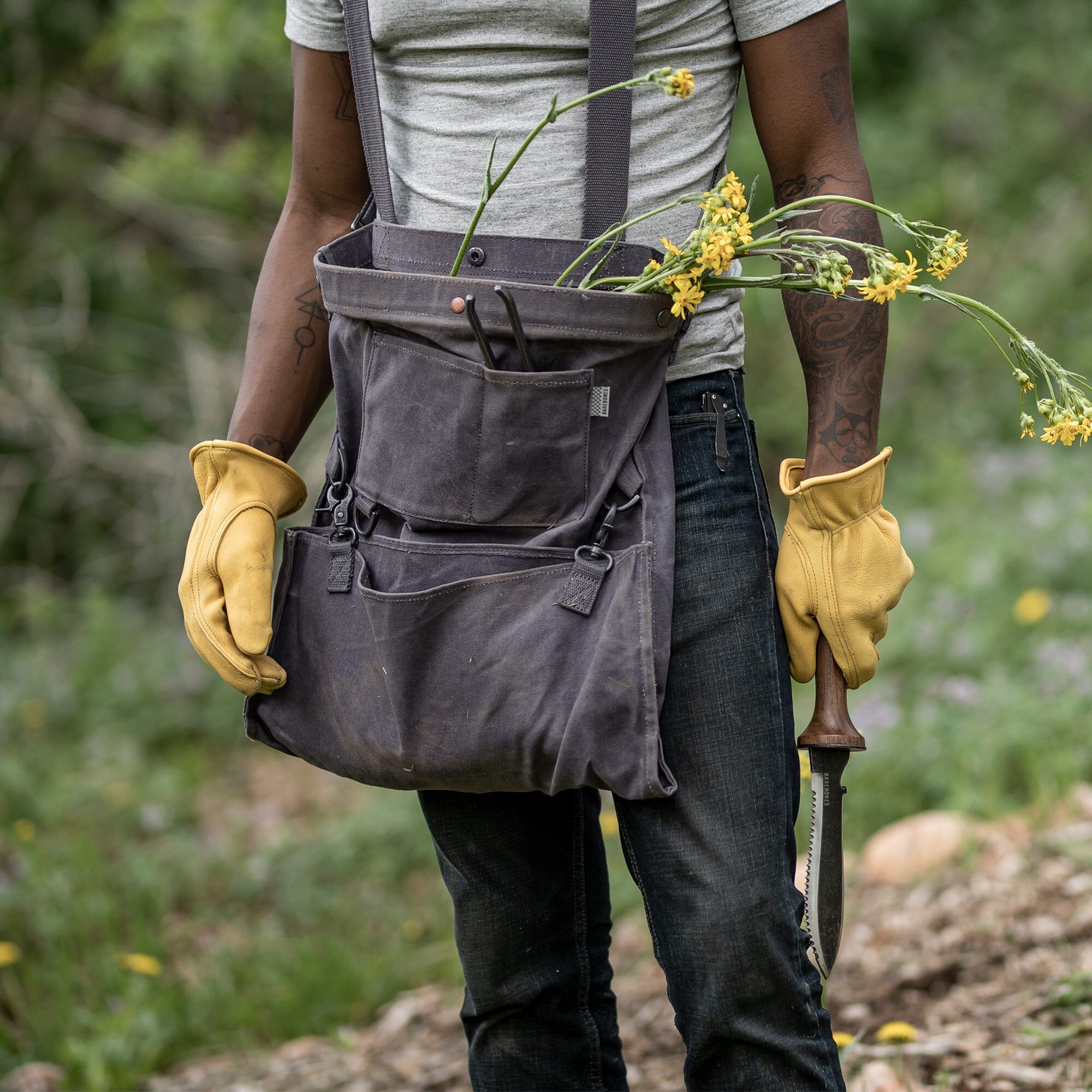 harvesting-and-gathering-bag-05-05-GDN-068_GatheringBag-SlateGray_LS_58 Harvesting & Gathering Bag