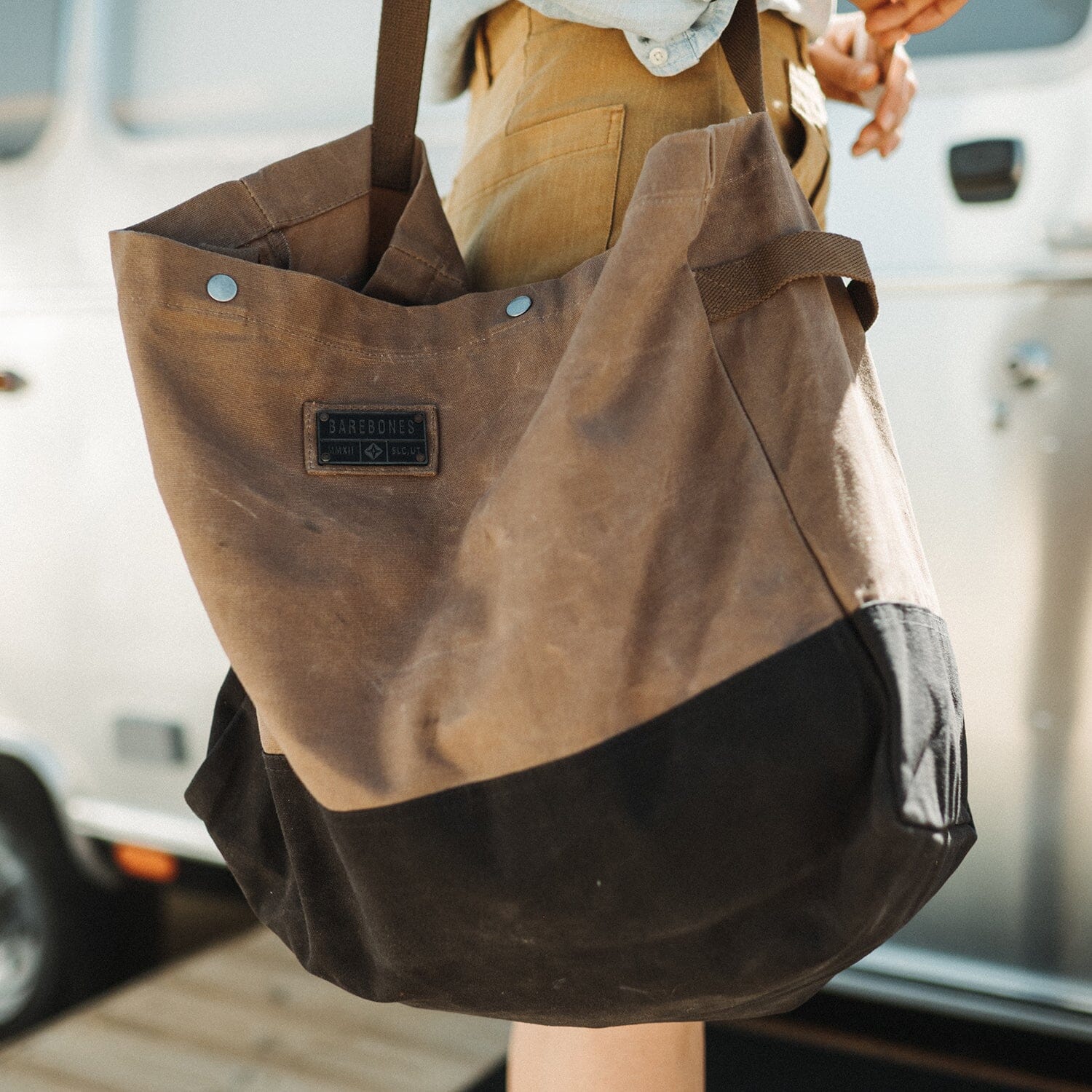 neelum-tote-bag-21-21-SoulCollaborative-JTBarebones-59_crop Neelum Totes - Khaki